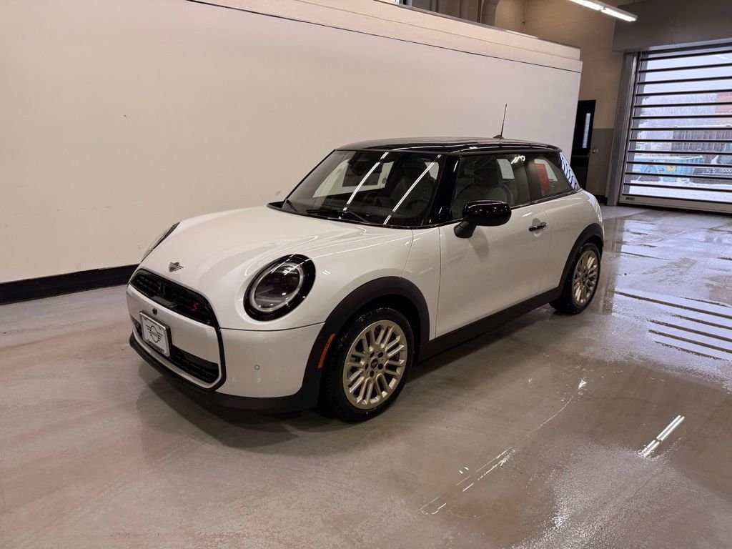 2026 MINI Hardtop Cooper S's photo