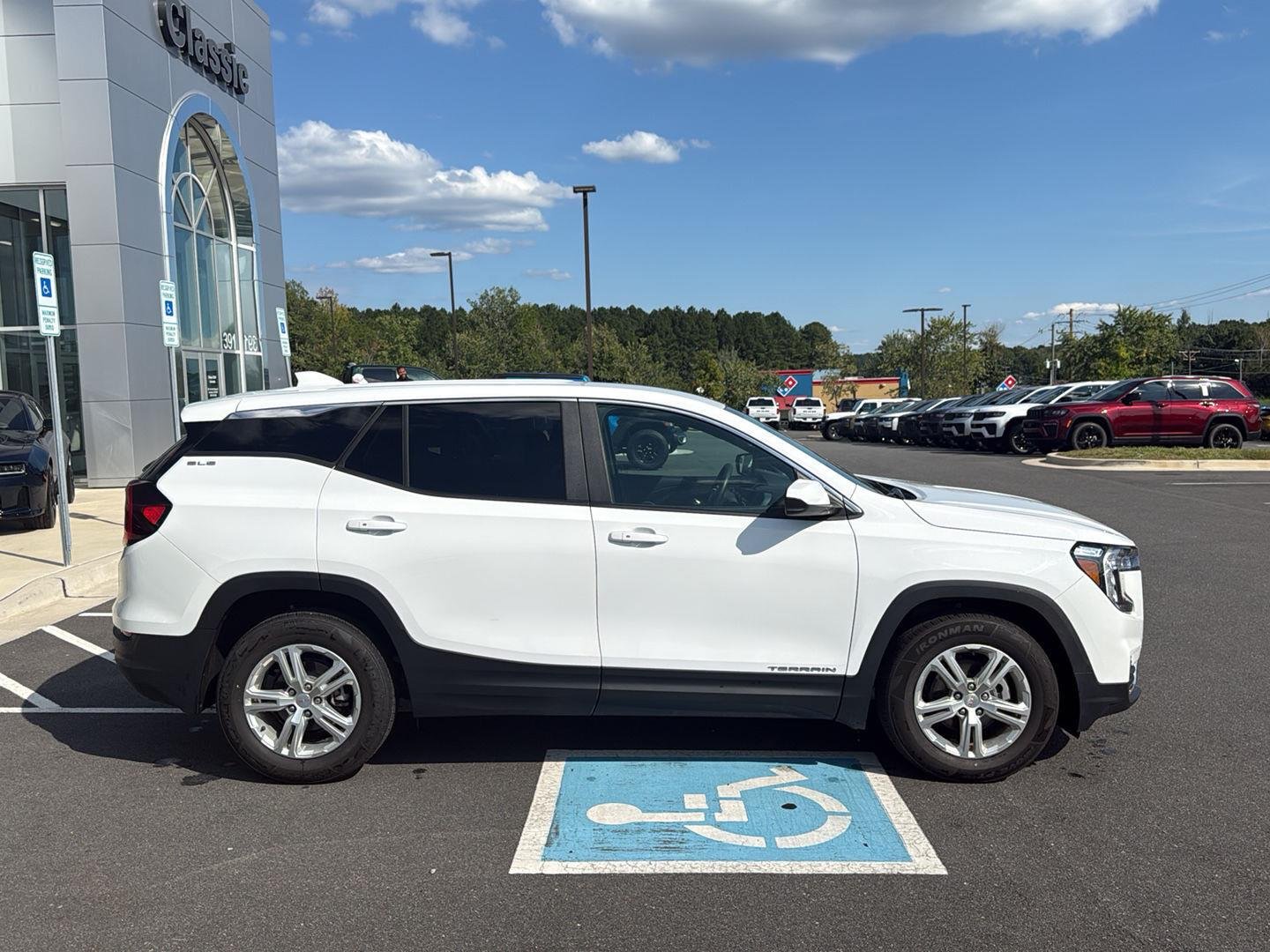 Used 2024 Summit White GMC SLE image 4