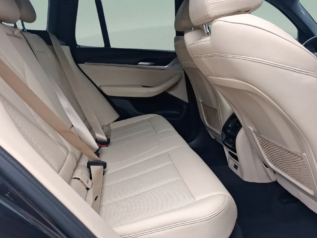 Used 2022 Dark Graphite BMW xDrive30i image 24