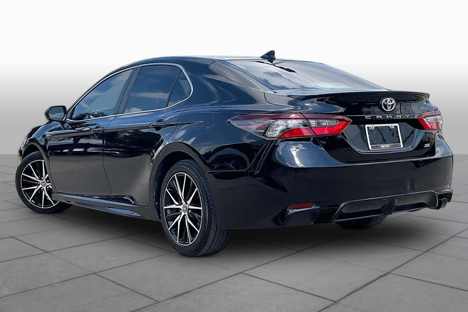 Used 2022 Midnight Black Metallic Toyota SE image 12