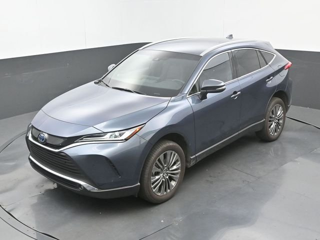 Used 2024 Coastal Gray Toyota XLE image 16