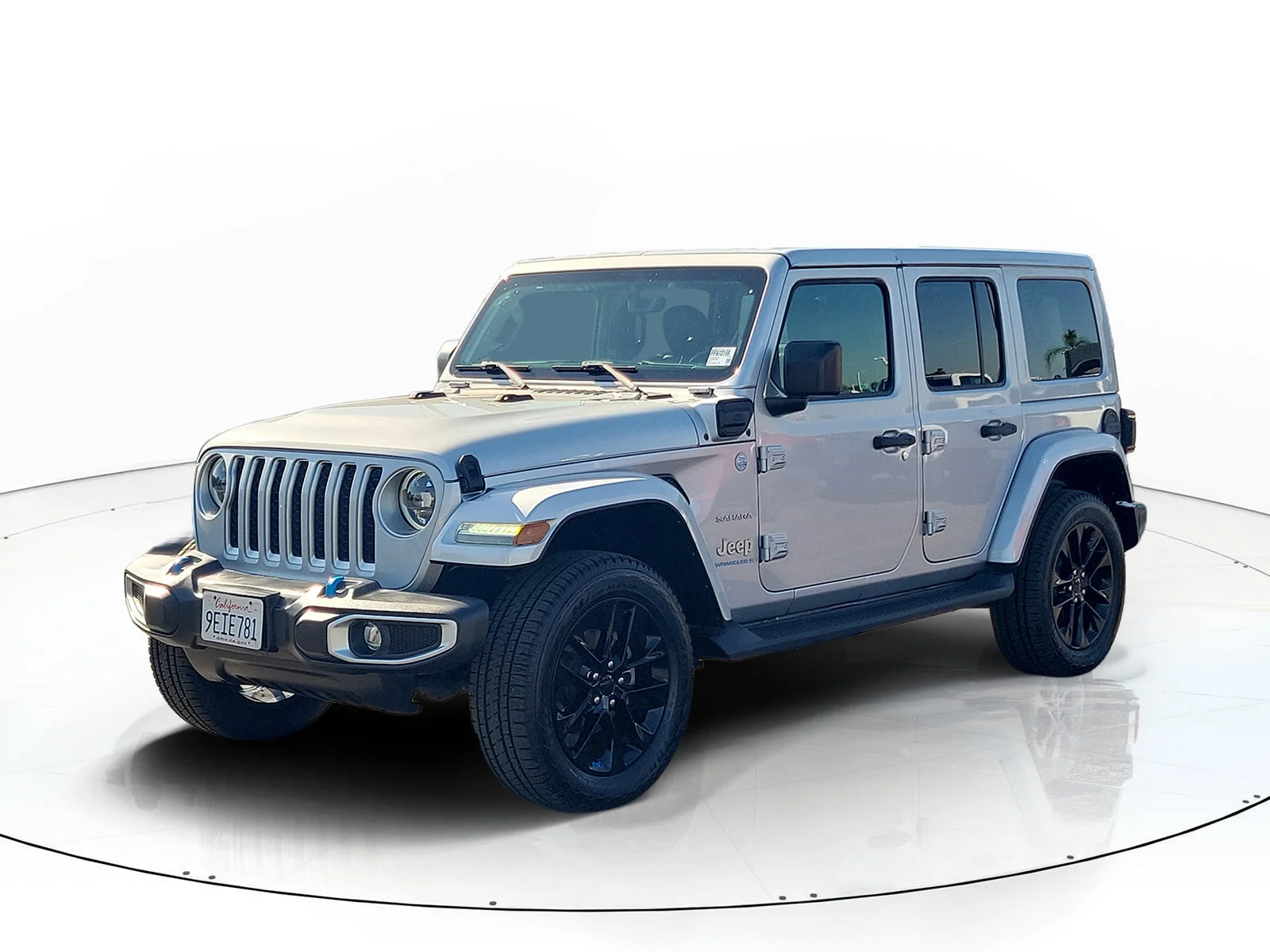 Certified Used 2023 Silver Jeep Sahara 4xe image 8