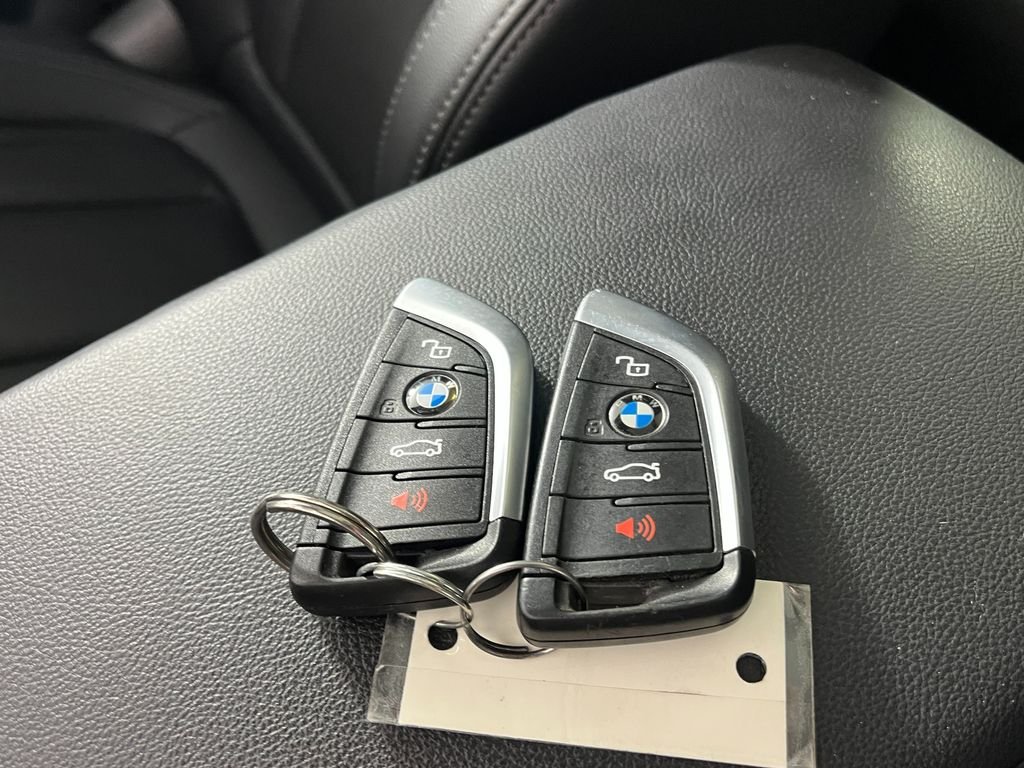 Used 2023 Gray BMW xDrive30i image 26