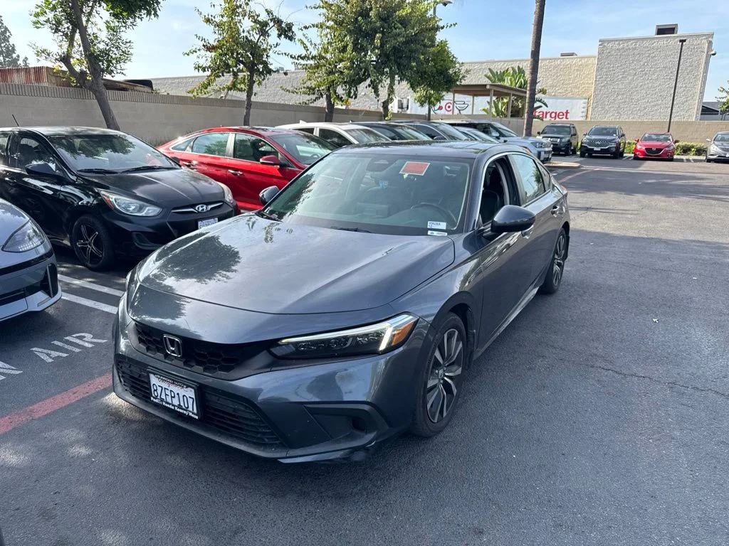 Used 2022  Honda EX-L image 2