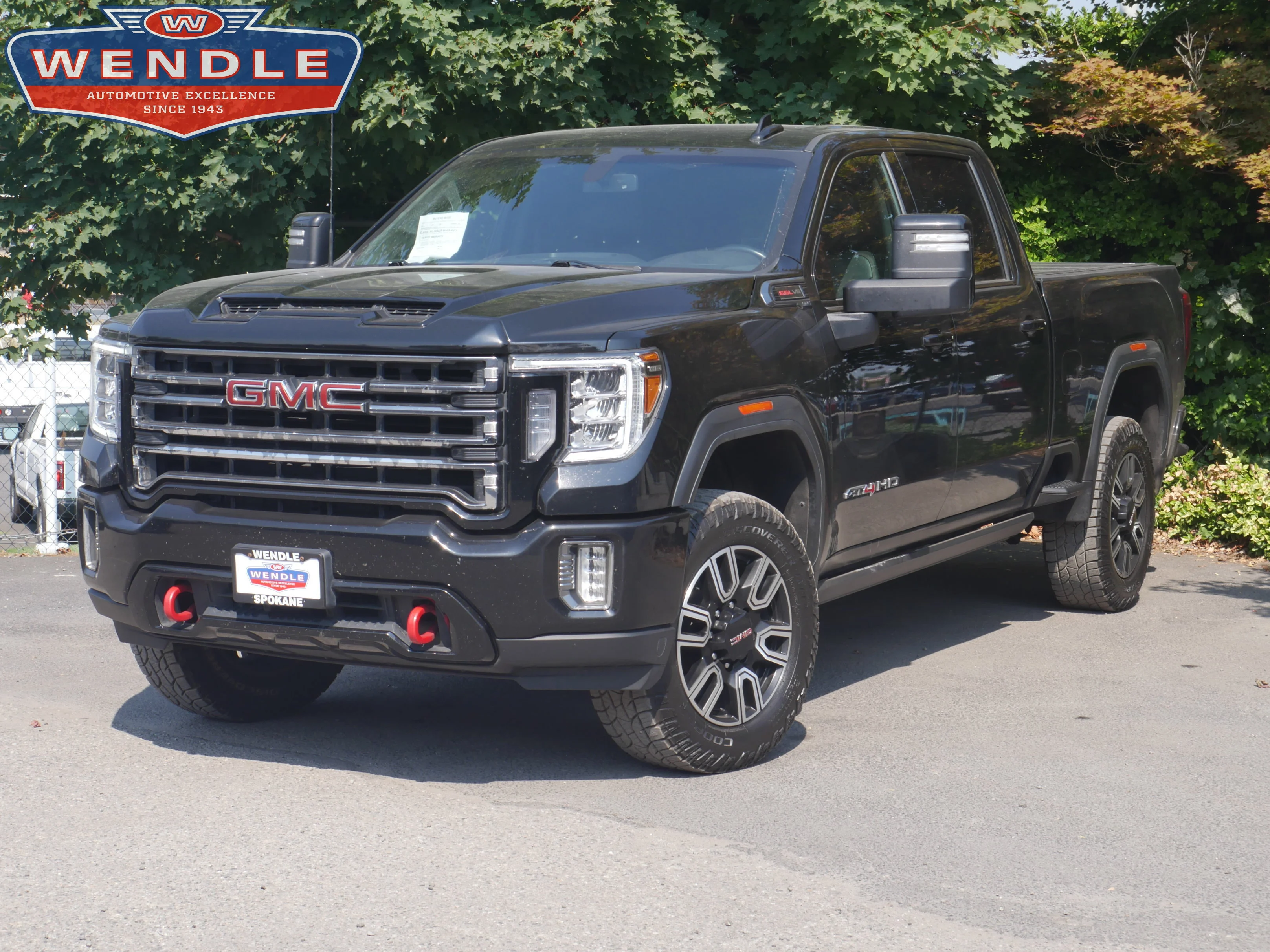 Used 2022 Onyx Black GMC AT4 image 1