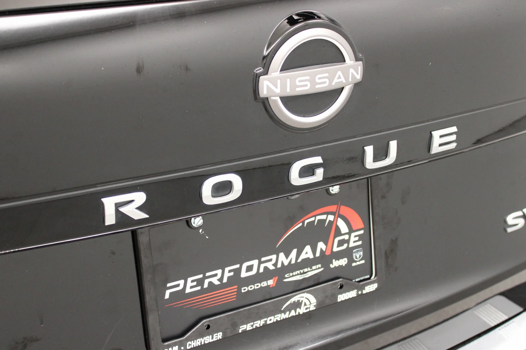 Used 2023 Super Black Nissan FWD SV image 16