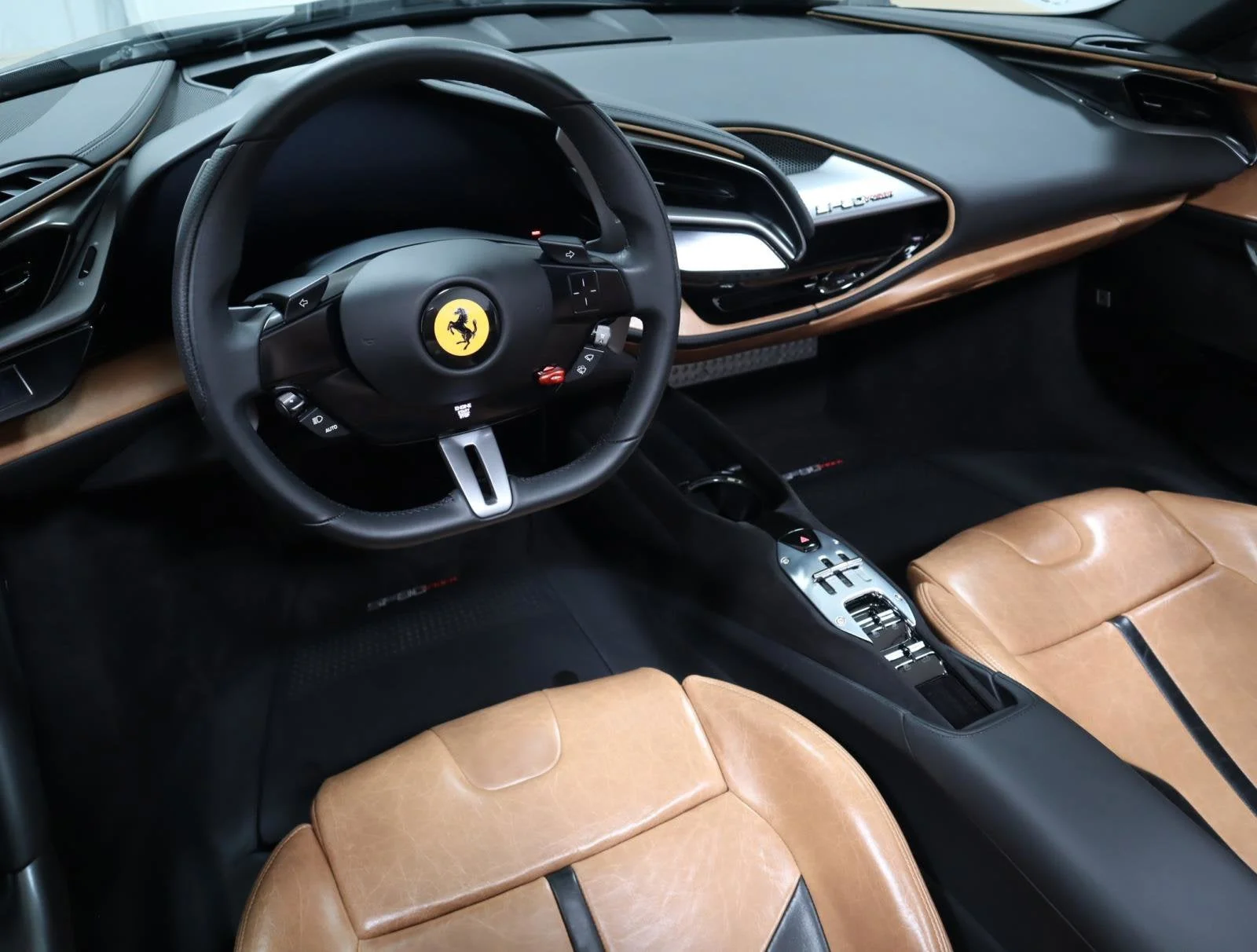 Used 2022 Extra Sample Ferrari  image 9