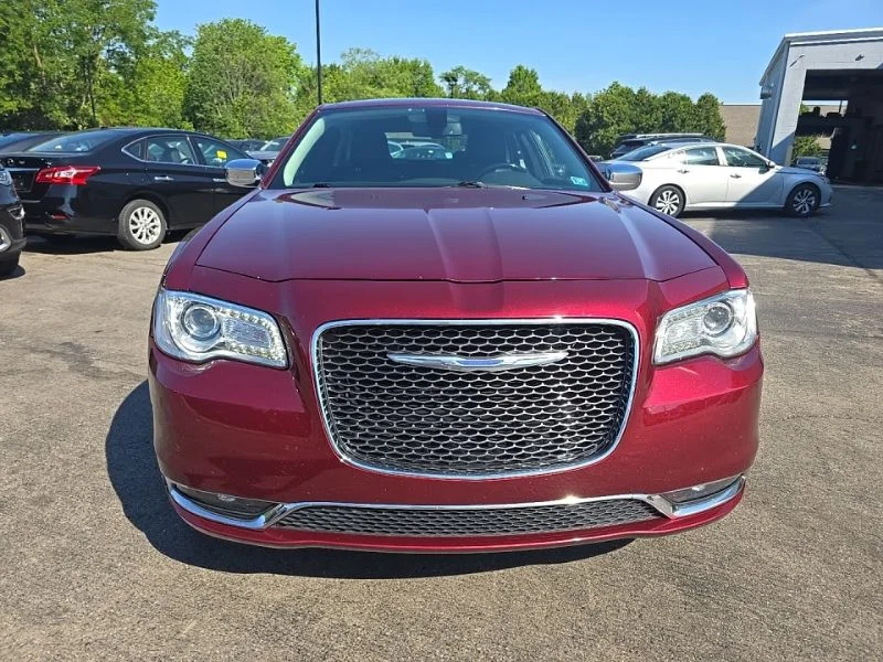 Used 2018 Red Chrysler Limited image 2