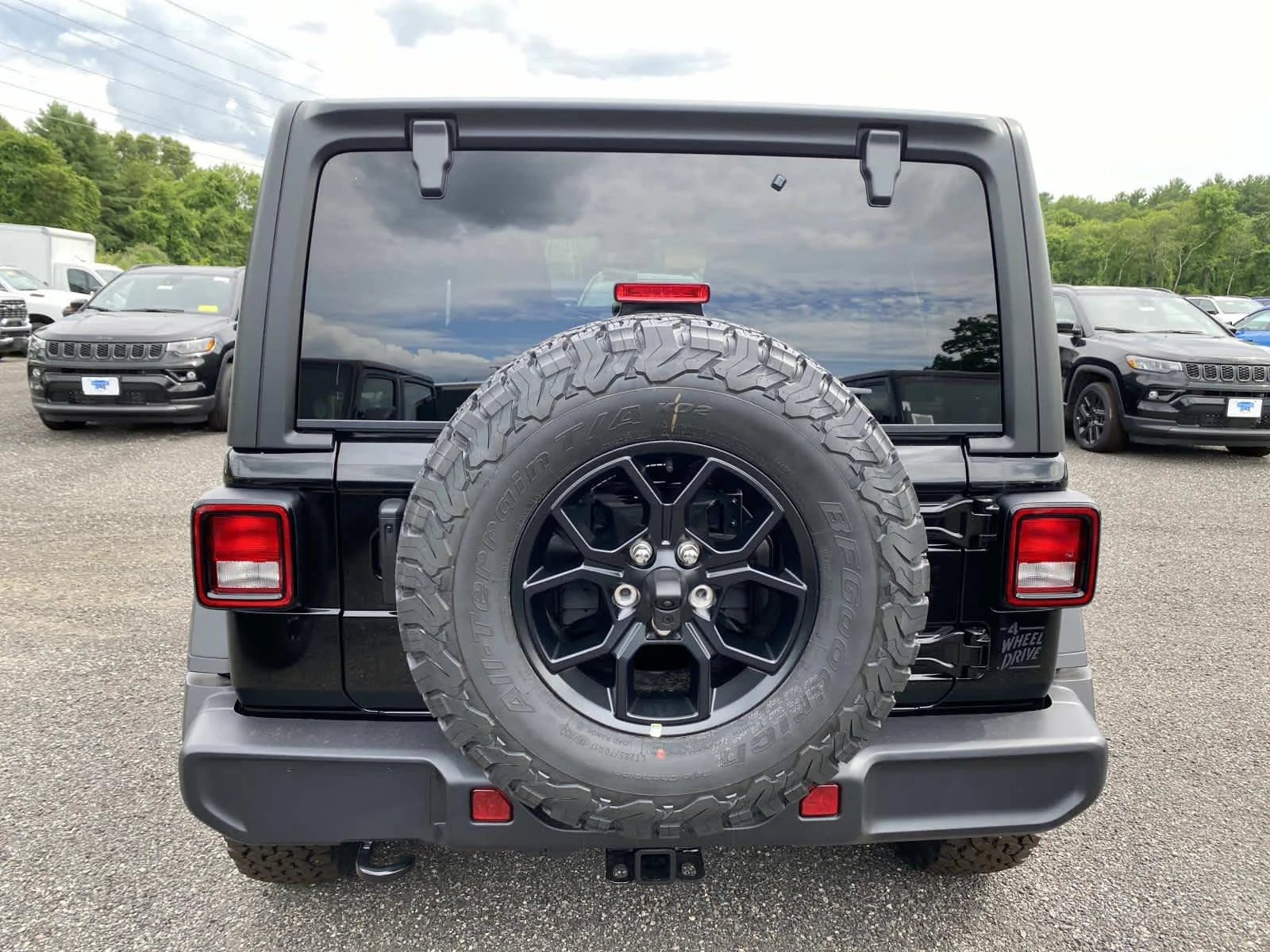 New 2026 Black Clear-Coat Exterior Paint Jeep Willys image 4