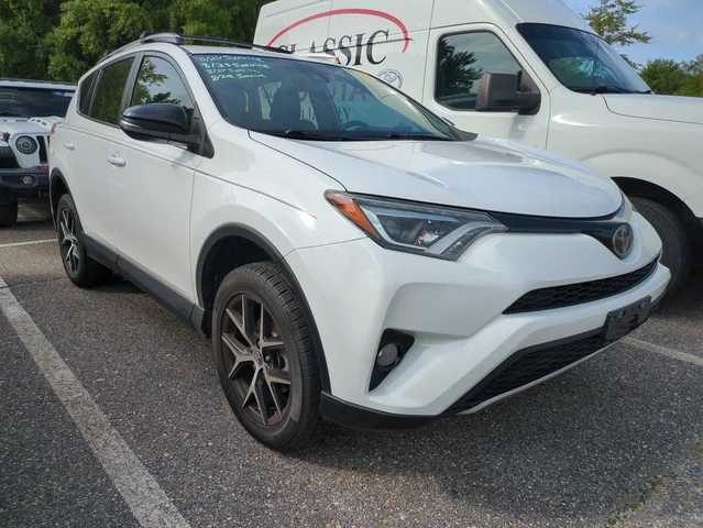 2017 Toyota RAV4 SE