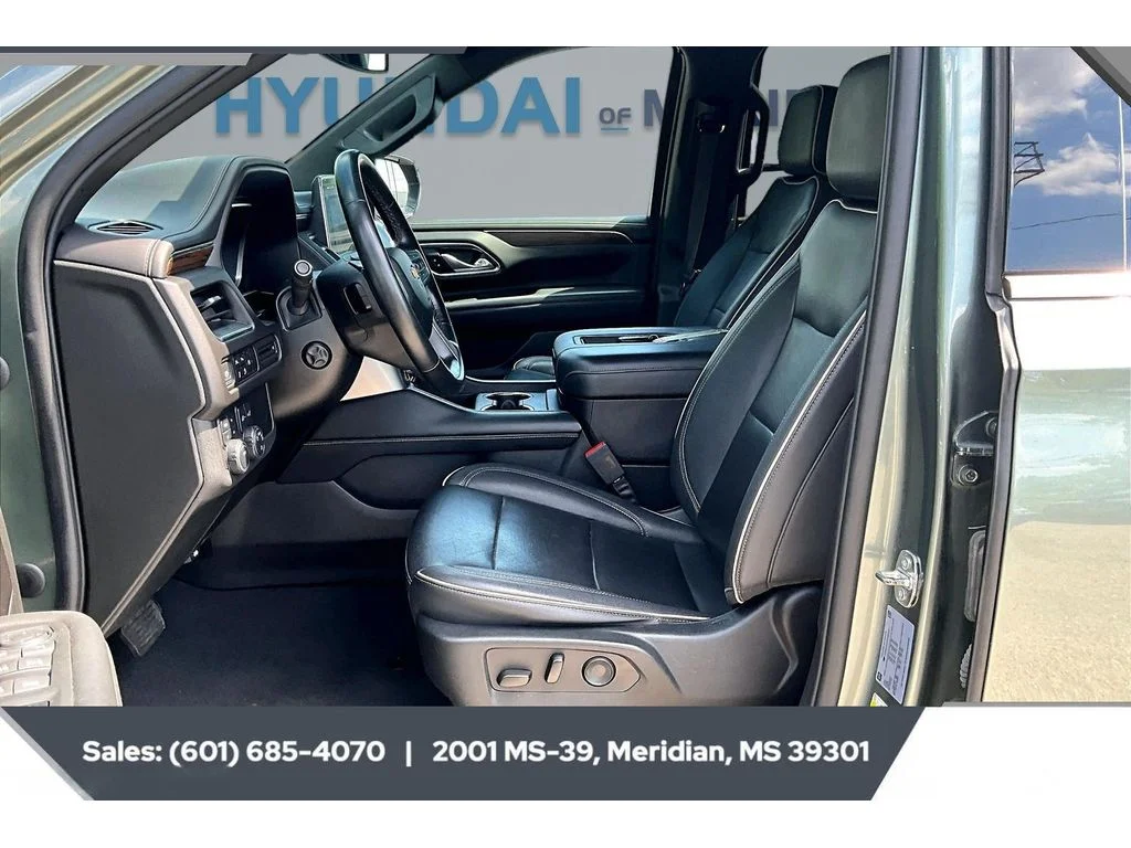 Used 2023 Silver Sage Metallic Chevrolet Premier image 18