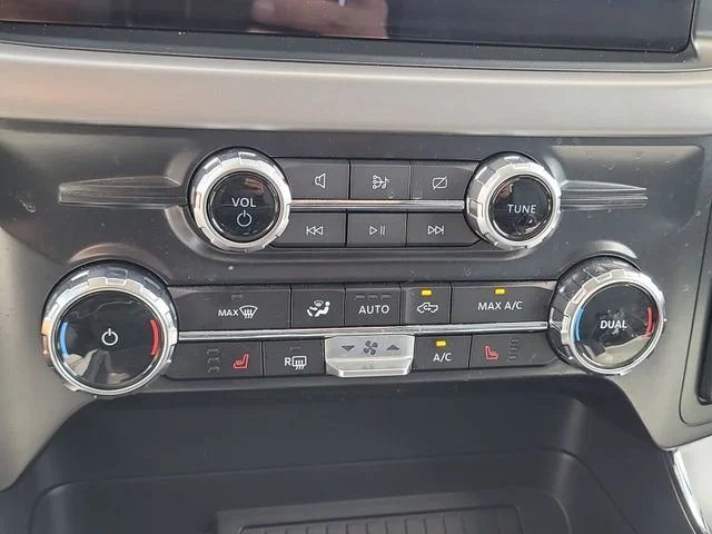 Used 2024 Gray Ford XLT image 25