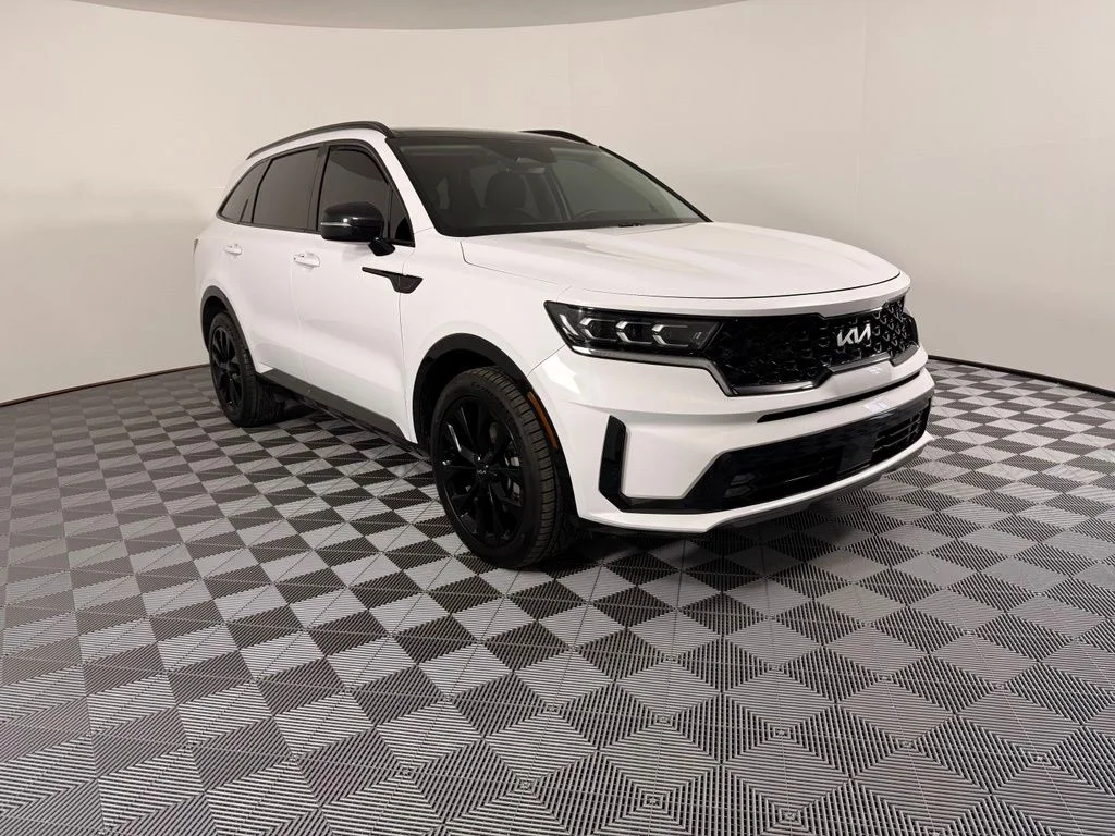 Used 2023 White Kia SX image 5
