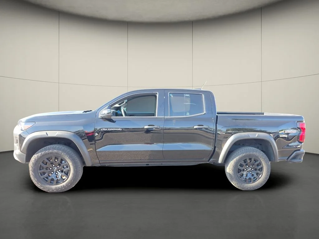 Used 2024 Black Chevrolet Trail Boss image 5