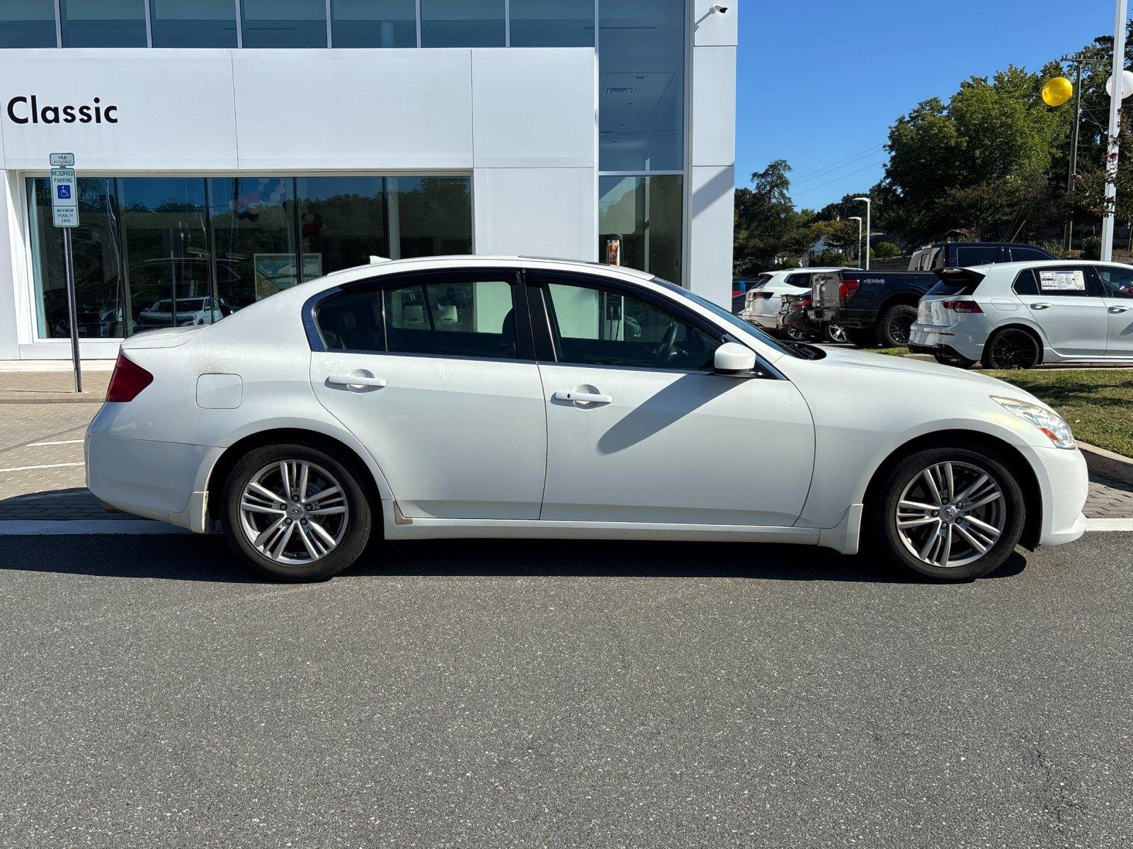 Used 2013 Moonlight White INFINITI Journey image 6