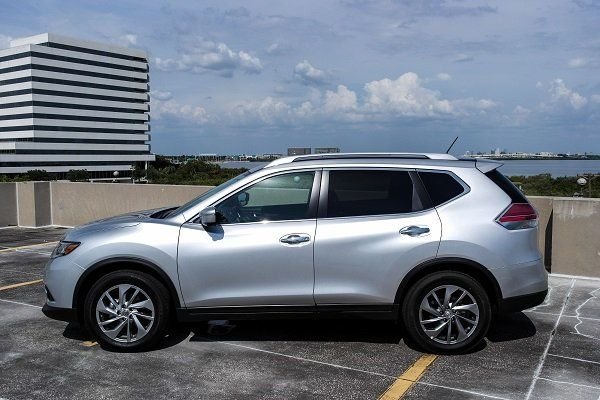 Used 2014 Silver Nissan SL image 6