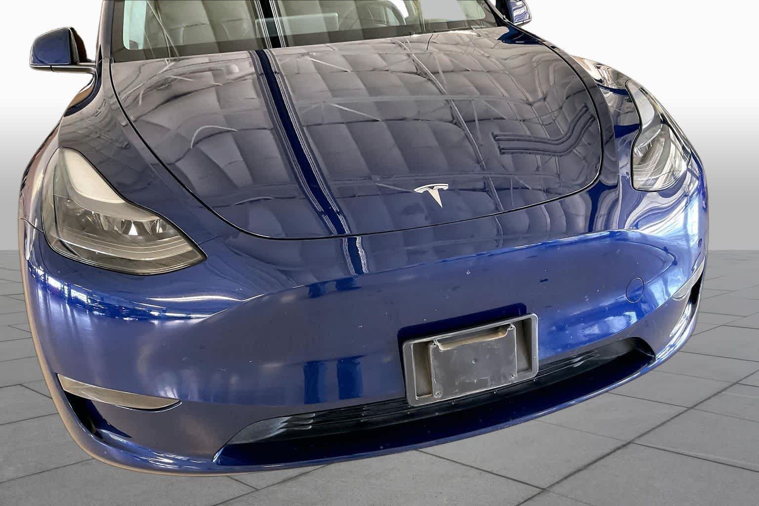 Used 2023 Deep Blue Metallic Tesla  image 28