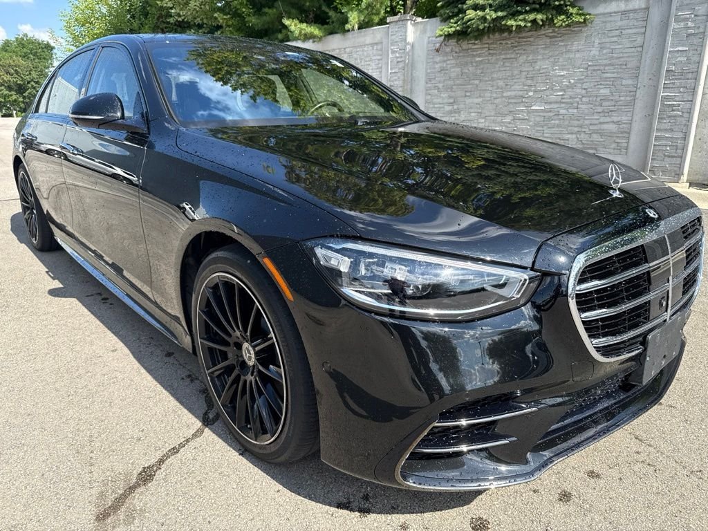 Used 2023 Black Mercedes-Benz S 580e image 7