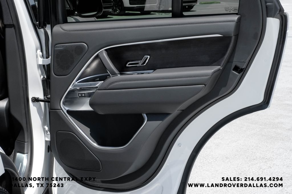 New 2026 Fuji White Land Rover SE image 51