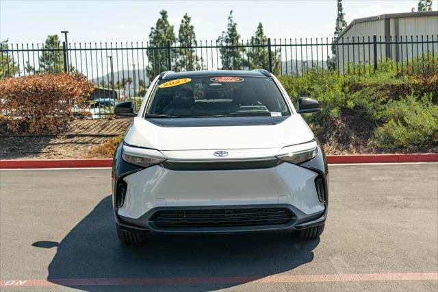 Certified Used 2023 WIND CHILL PEARL* Toyota  image 2