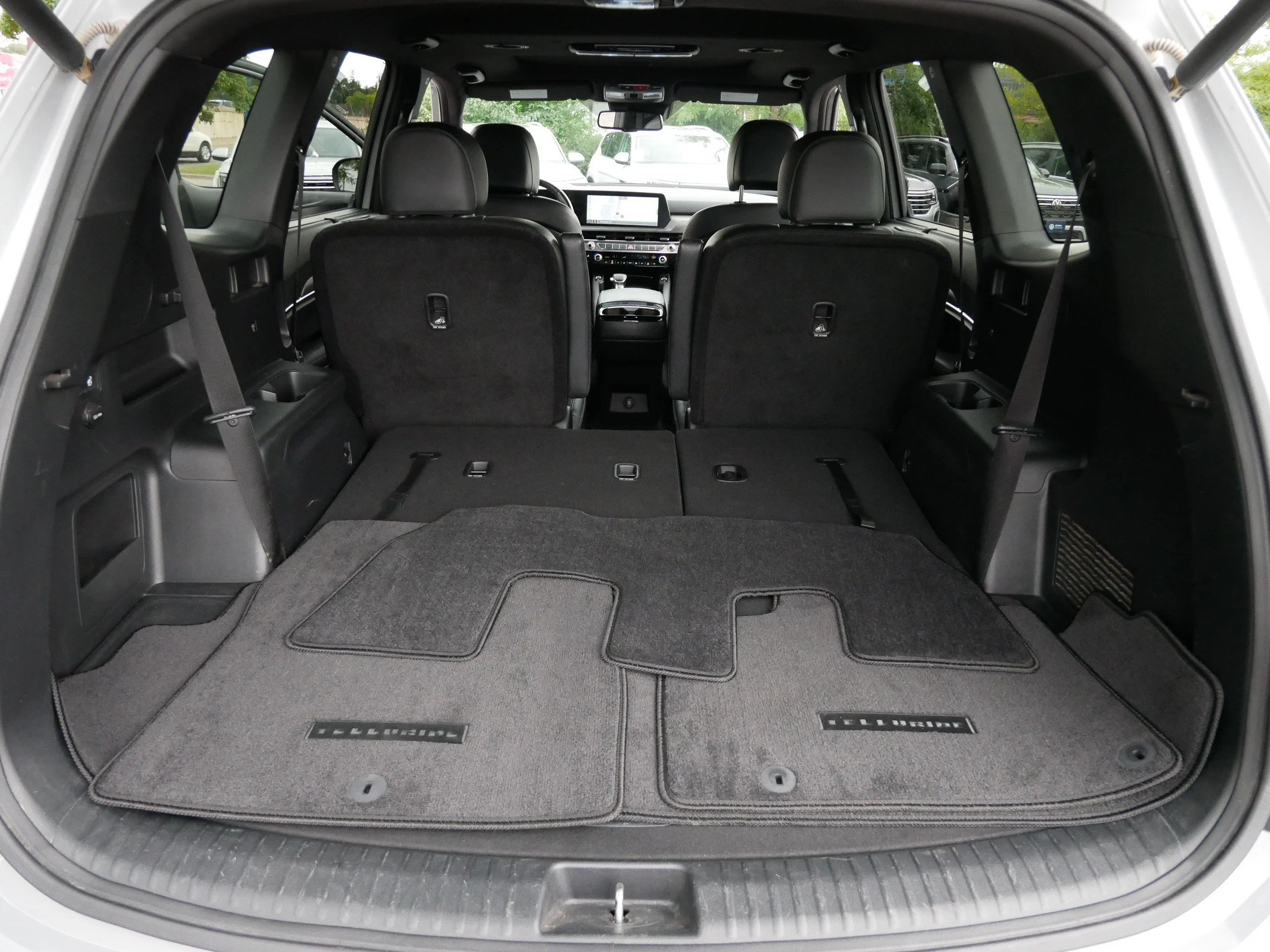 Used 2024 Wolf Gray Kia EX X-Line image 18