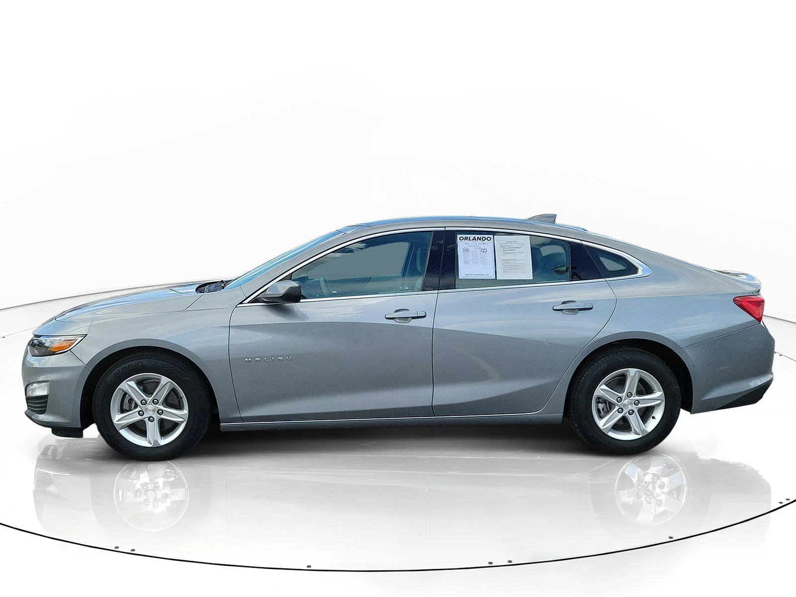 Used 2024 Sterling Gray Metallic Chevrolet LT image 4