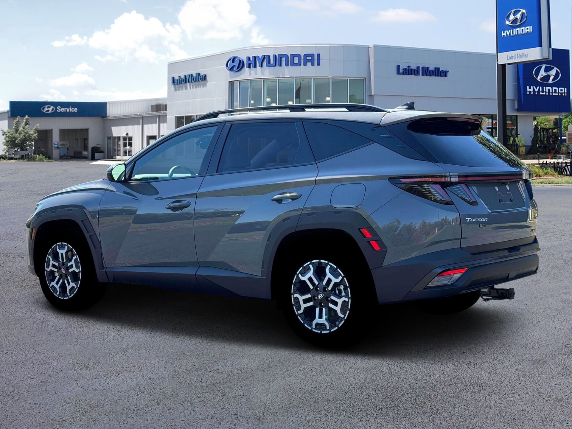 View vehicle photo 4