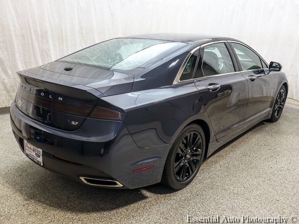 Used 2013 Quartz Metallic Lincoln Base image 8
