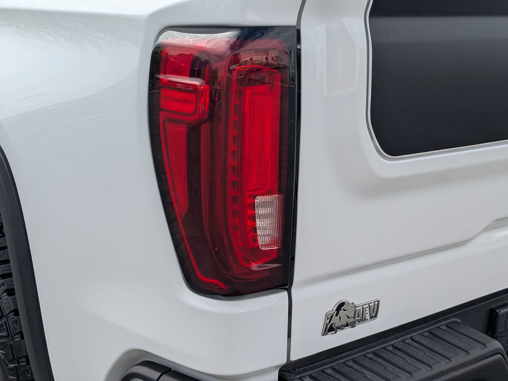Used 2024 Summit White GMC AT4X image 11