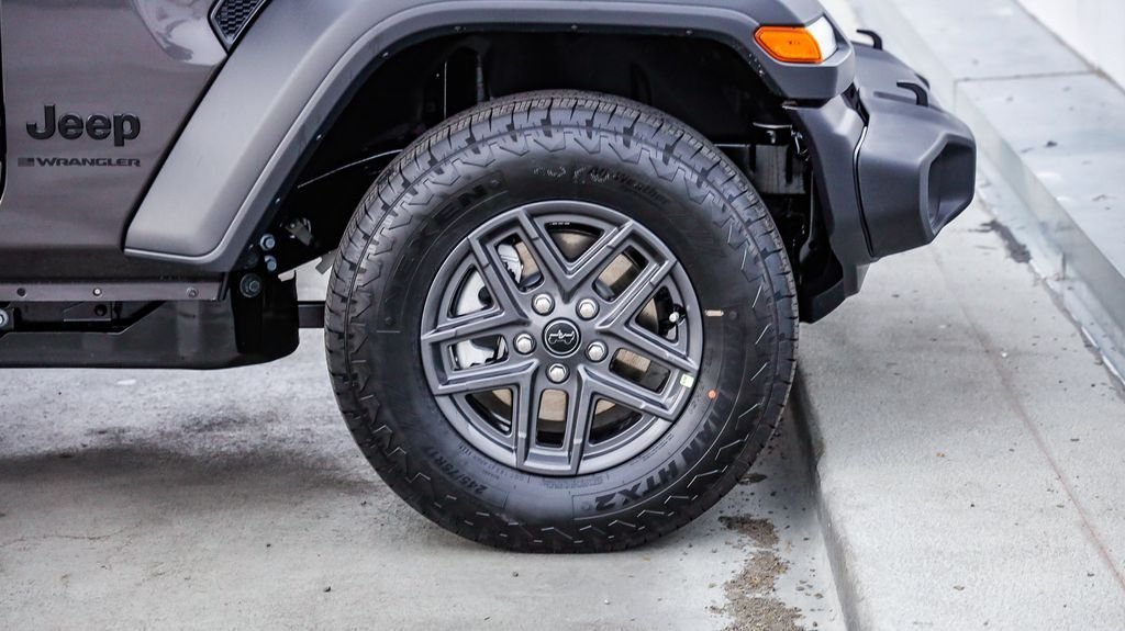 New 2026 Granite Crystal Metallic Clearcoat Jeep Sport S image 11
