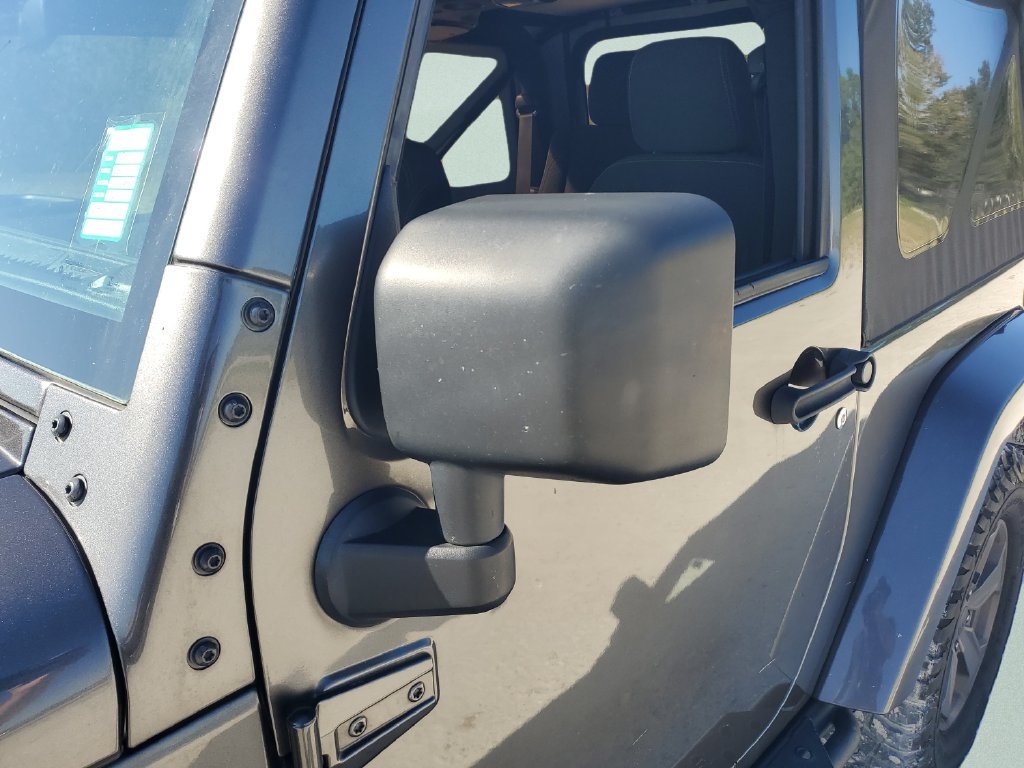Used 2018 Gray Jeep Sport image 9