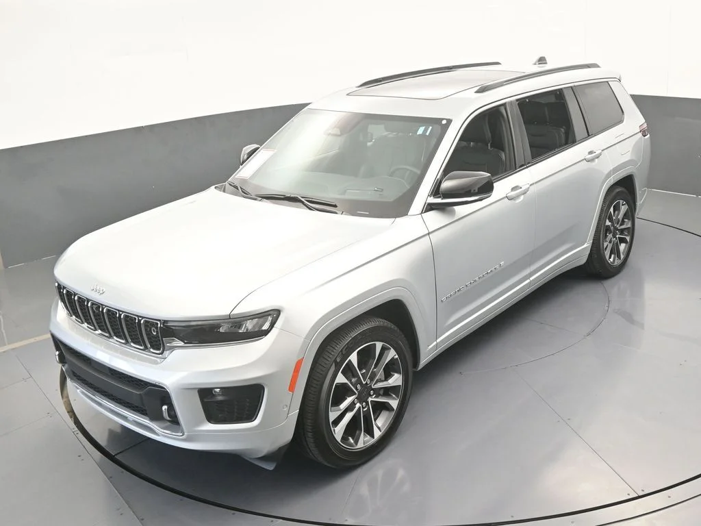 Used 2024 Silver Zynith Jeep Overland image 58