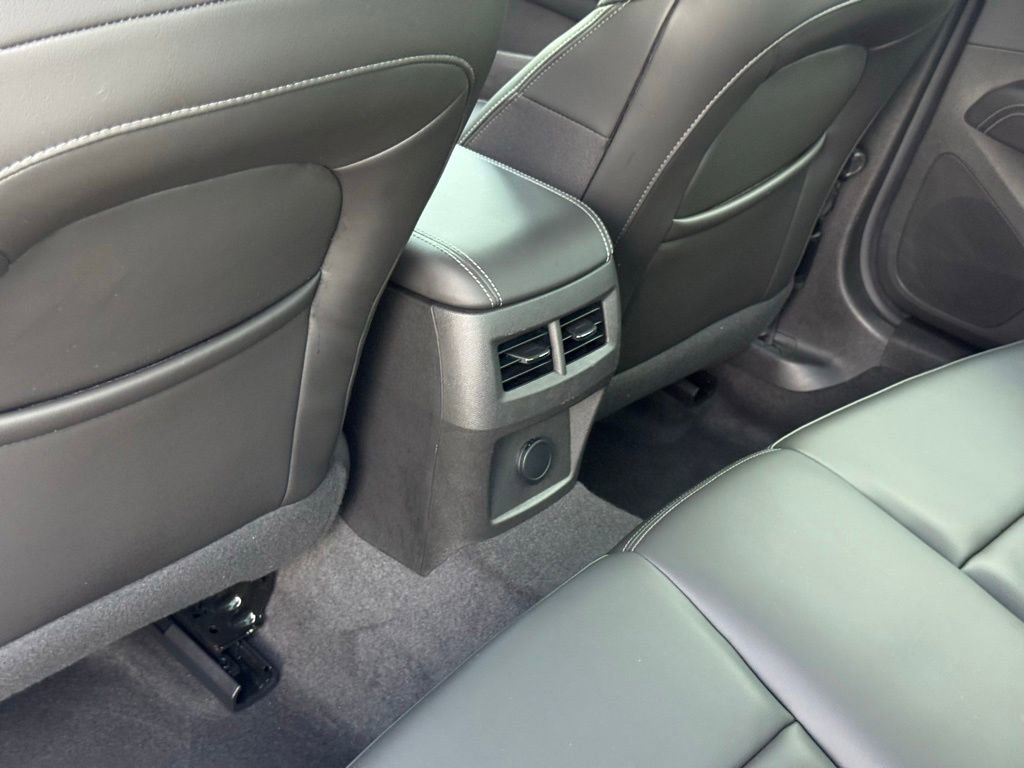 Certified Used 2023 Crystal White Tricoat Cadillac Luxury image 21