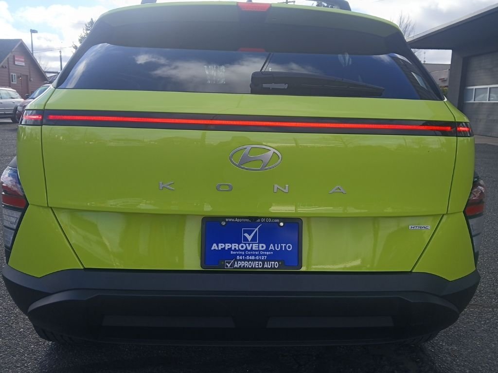 2024 Hyundai Kona SEL photo 4