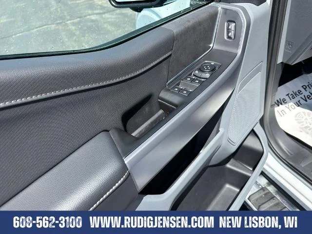 New 2026 Oxford White Ford XLT image 46