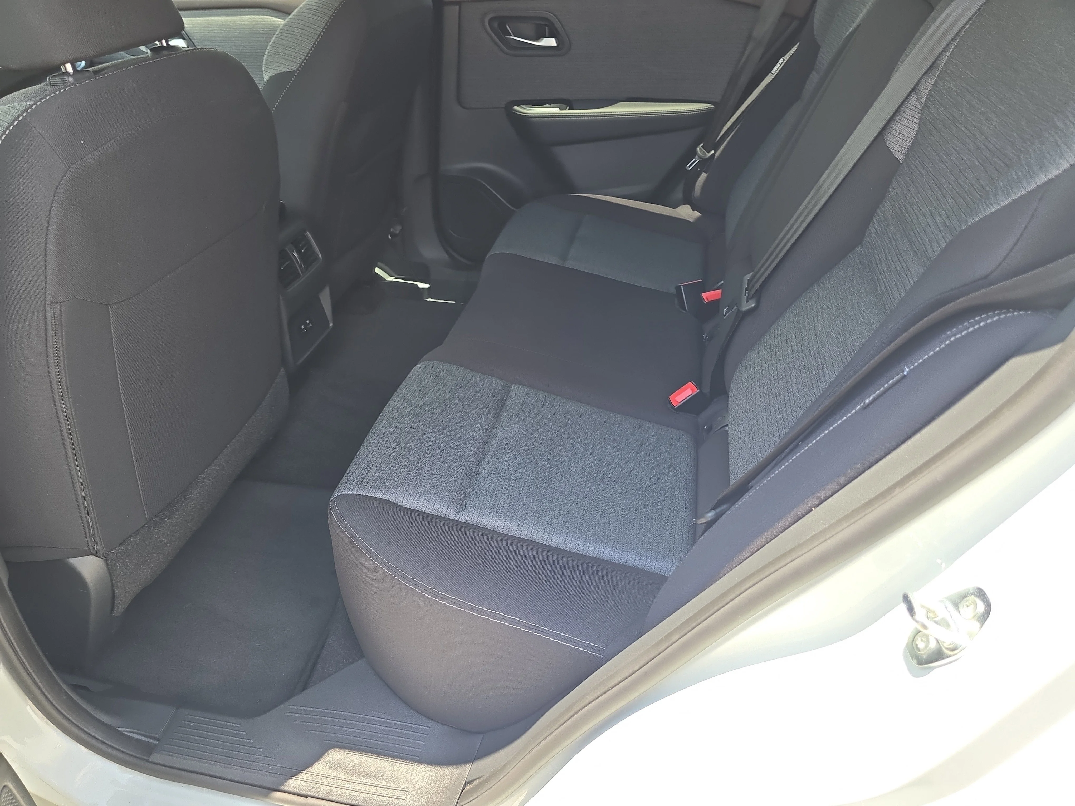 Certified Used 2023 Pearl White Tricoat Nissan SV image 16