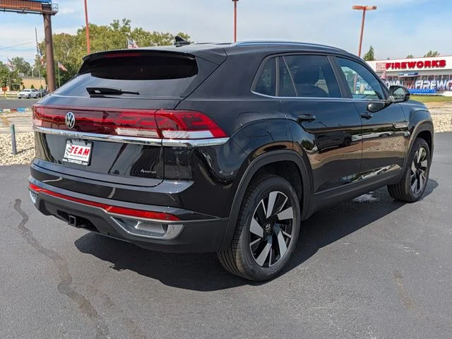 New 2026 Deep Black Pearl Volkswagen 2.0T SE W/TECHNOLOGY image 5