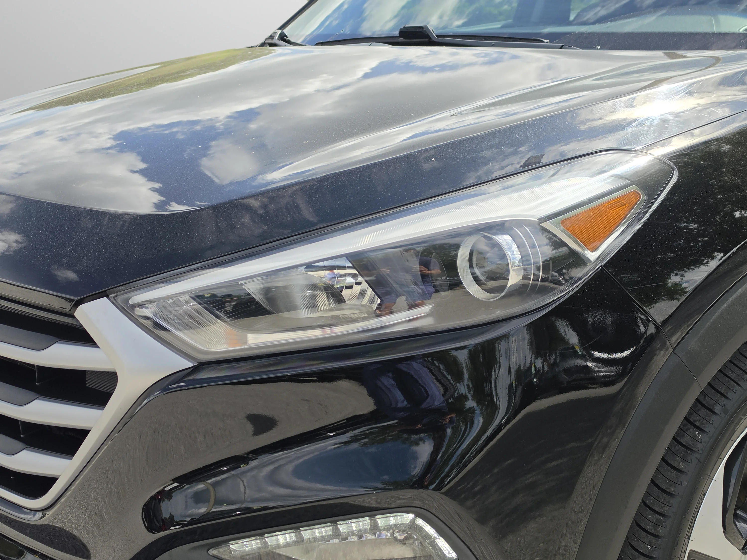 Used 2018 Black Noir Pearl Hyundai Value image 13