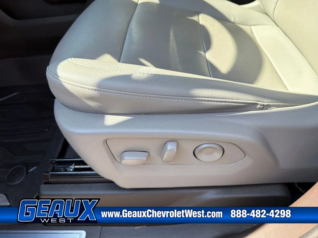 Used 2023 Red GMC SLT image 51