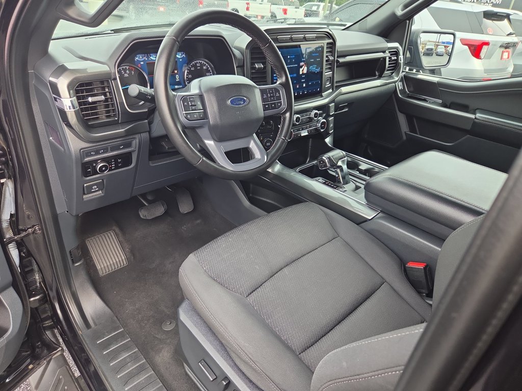 Used 2023  Ford XLT image 12
