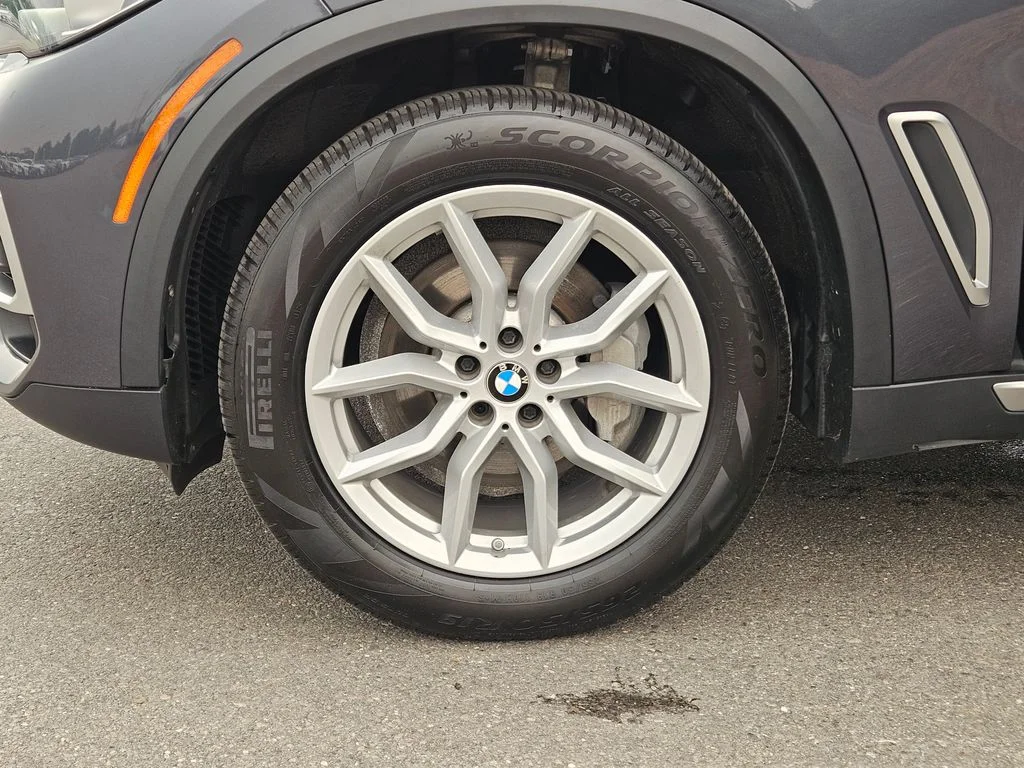 Used 2020 Arctic Grey Metallic BMW xDrive40i image 39