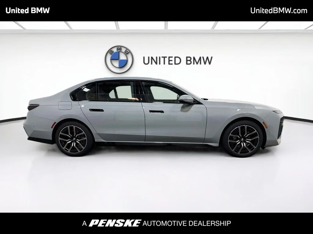 Certified Used 2026 Brooklyn Grey Metallic BMW 740i image 4