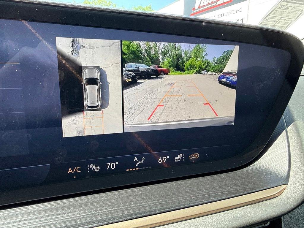 Used 2025 Gray Buick Avenir image 31