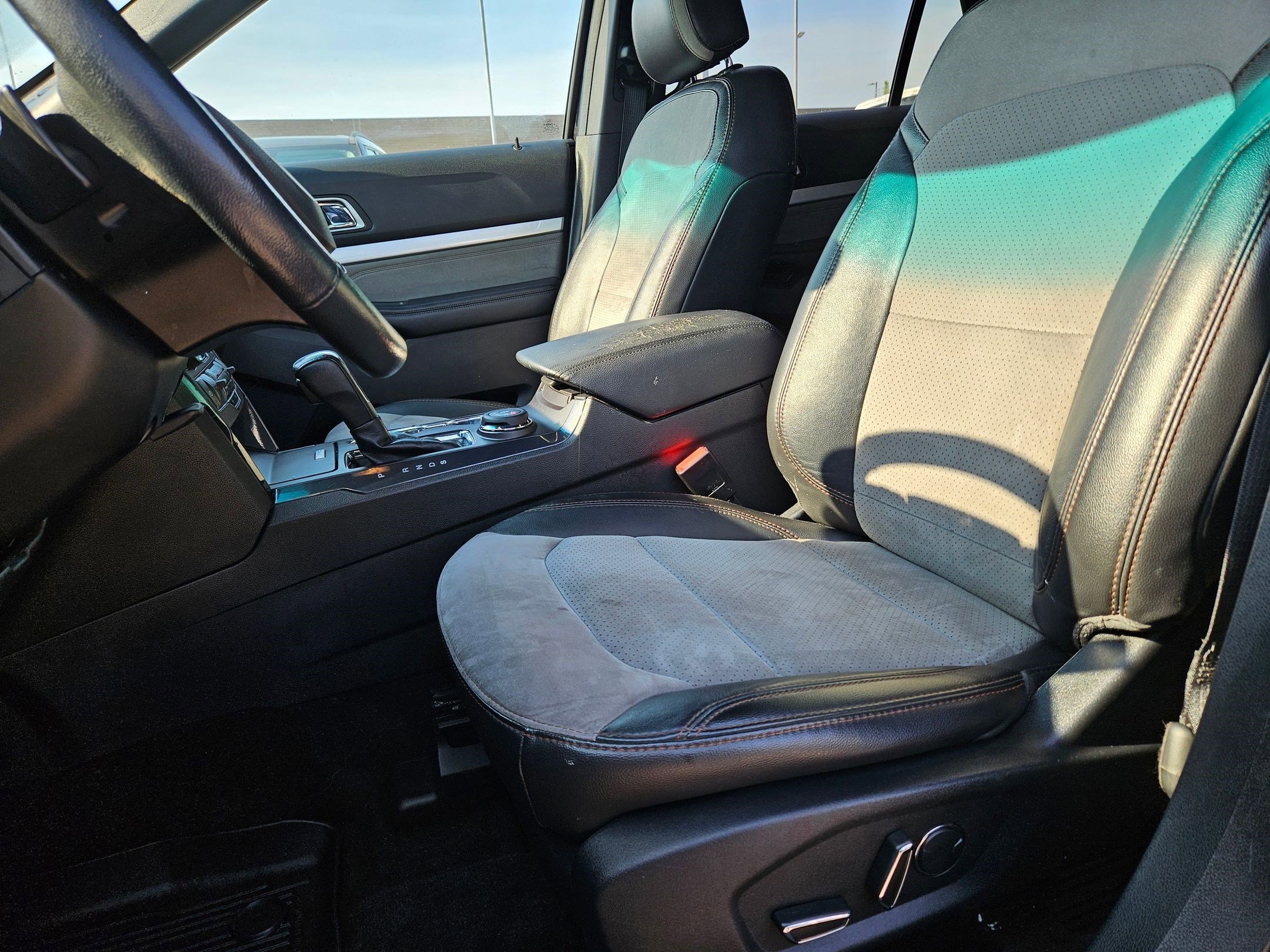 Used 2017 Shadow Black Ford XLT image 15