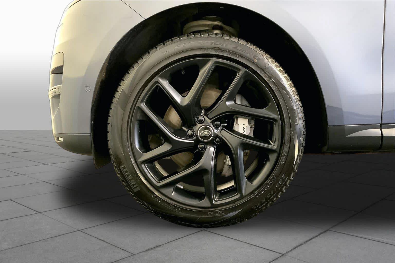 Used 2025 Varesine Blue Metallic Land Rover SE image 11