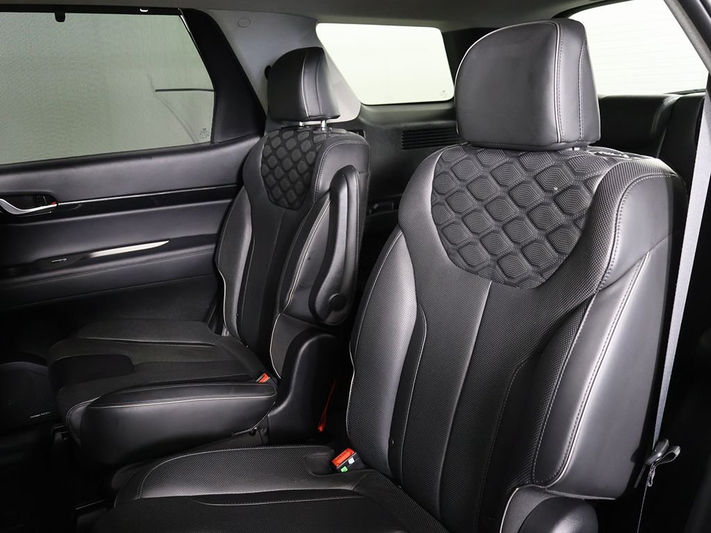 Used 2021 Black Hyundai Limited image 38