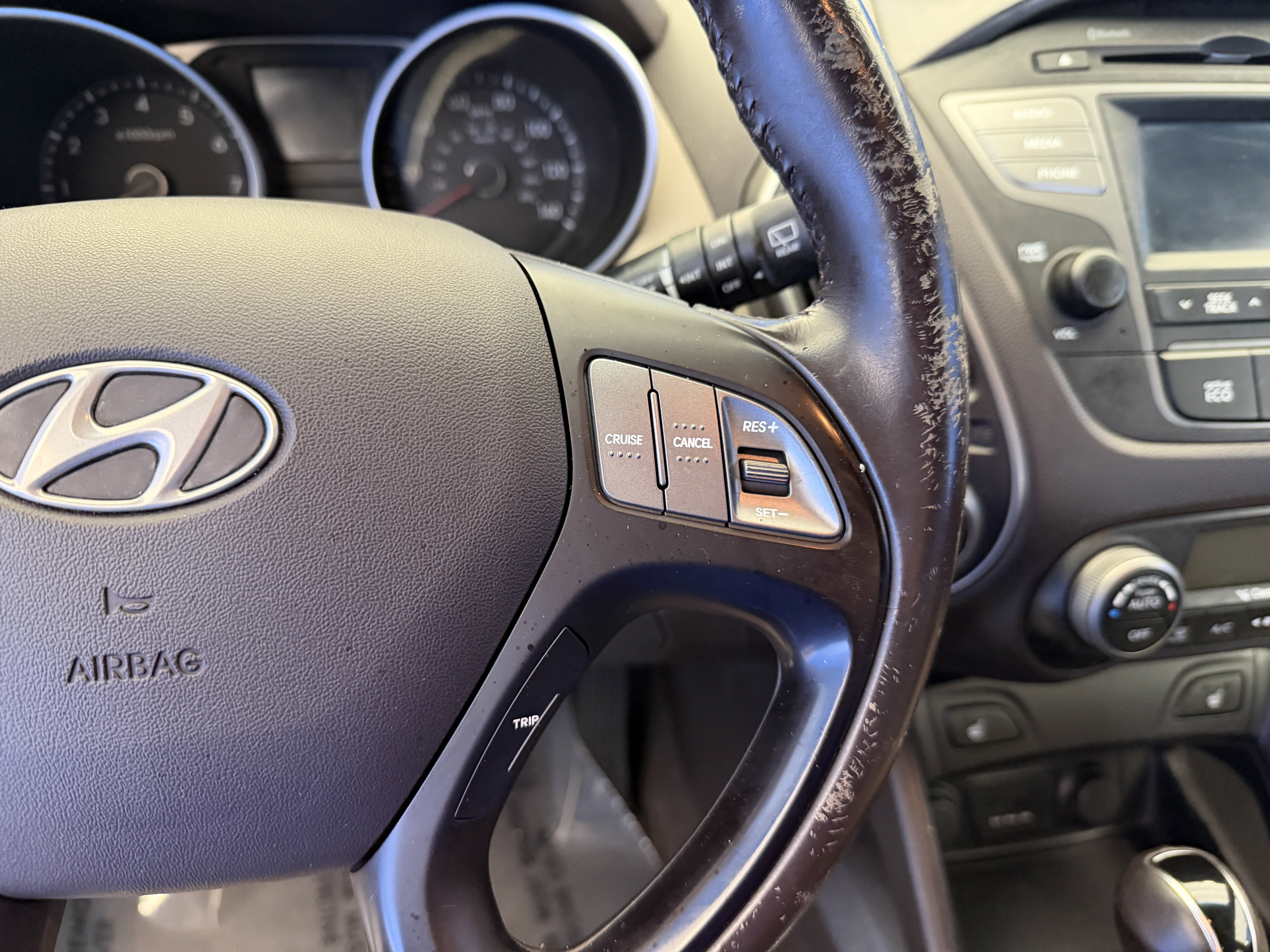 Used 2014 Ash Black Hyundai Limited image 17