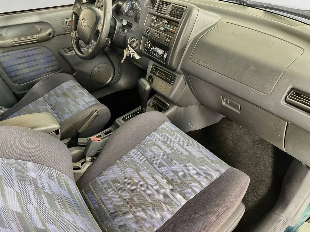 Used 1997  Toyota Base image 30