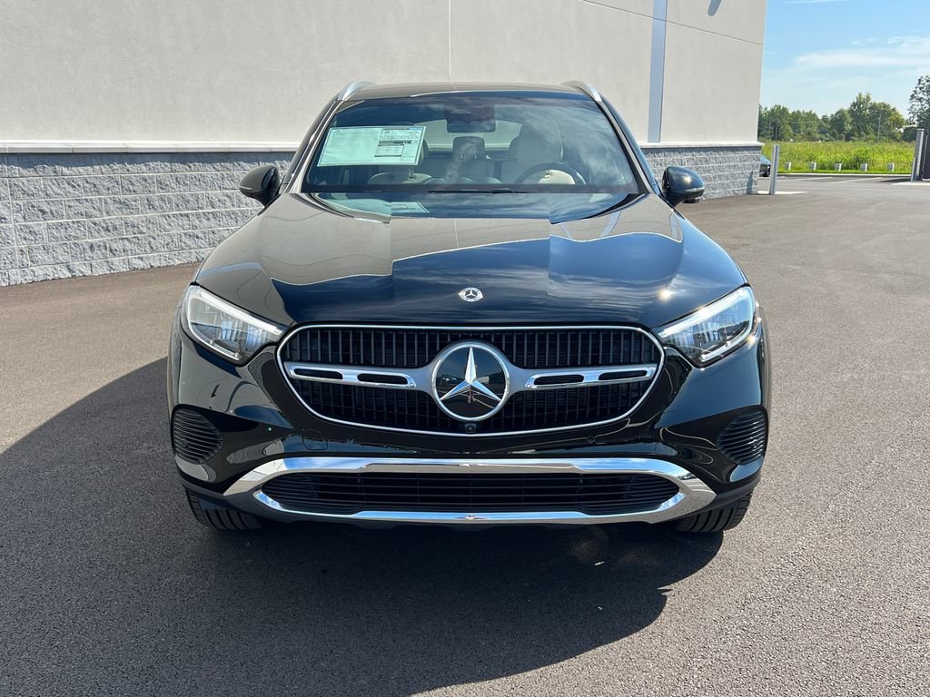 New 2027 Black Mercedes-Benz GLC 300 image 36