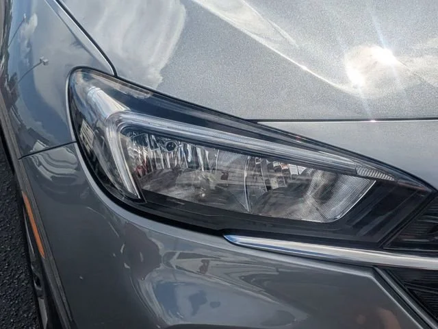 Used 2022 Satin Steel Metallic Buick Select image 9
